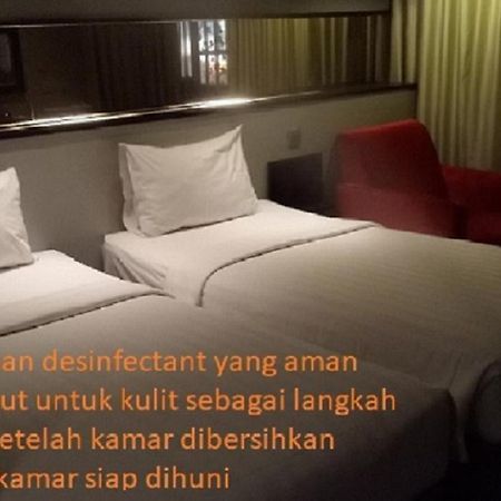 Cabin Hotel Jakarta Buitenkant foto