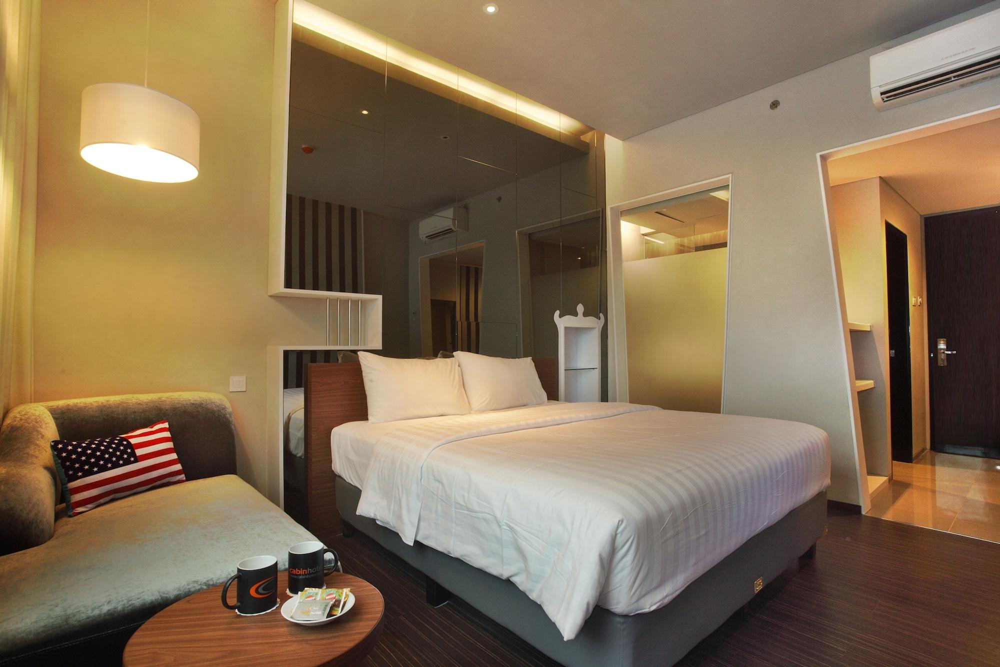 Cabin Hotel Jakarta Buitenkant foto