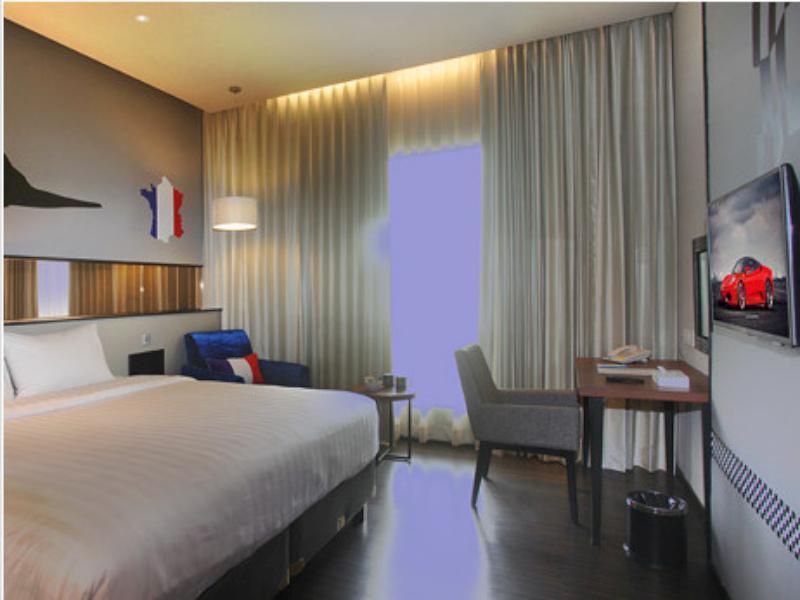 Cabin Hotel Jakarta Buitenkant foto