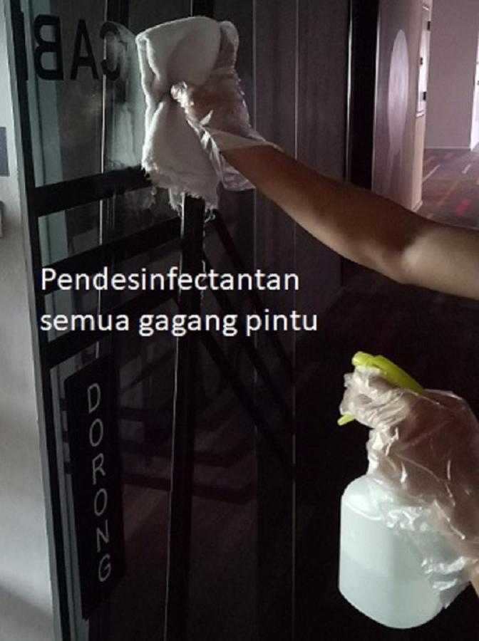 Cabin Hotel Jakarta Buitenkant foto