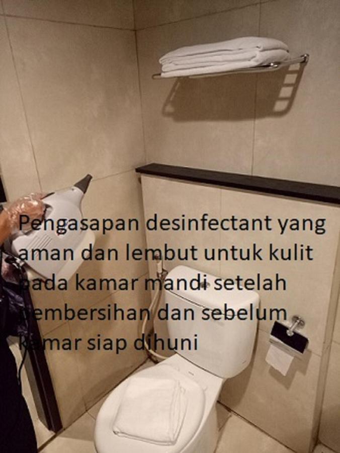 Cabin Hotel Jakarta Buitenkant foto