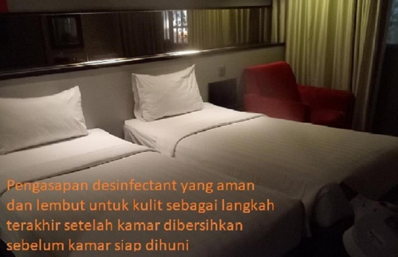 Cabin Hotel Jakarta Buitenkant foto